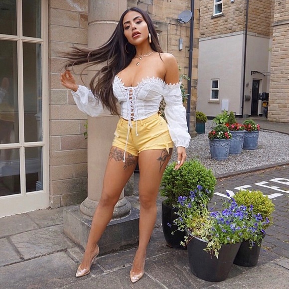 White off the shoulder peasant sleeve crop top - Picture 8 of 8